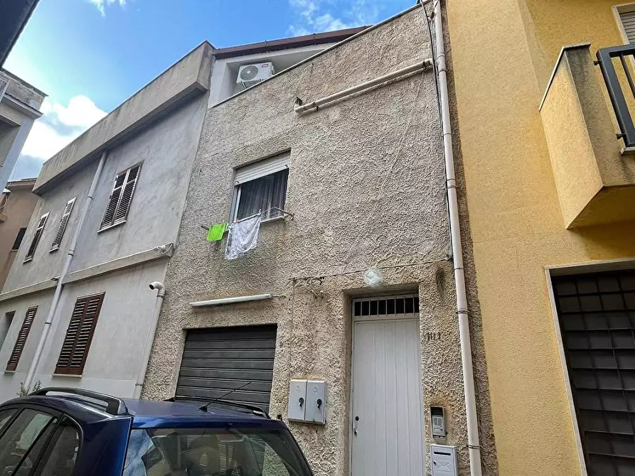 Immagine 25 di Appartamento in vendita  in Via Costantino 101 a Castellammare Del Golfo