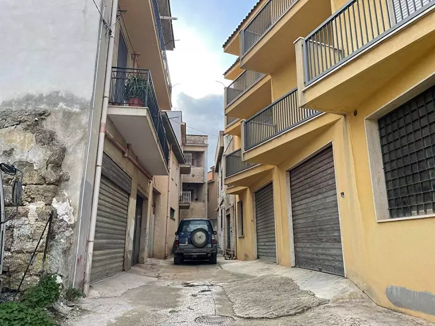 Immagine 26 di Appartamento in vendita  in Via Costantino 101 a Castellammare Del Golfo