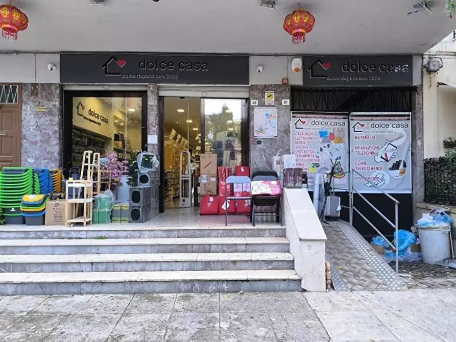 Immagine 1 di Locale commerciale in vendita  in Via Dei Quartieri 21 a Palermo