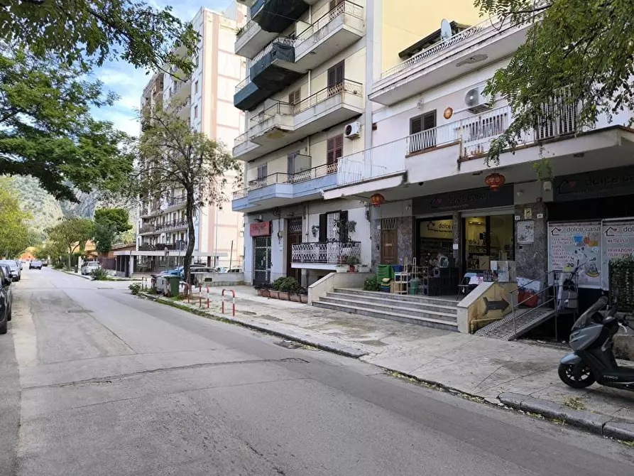 Immagine 5 di Locale commerciale in vendita  in Via Dei Quartieri 21 a Palermo