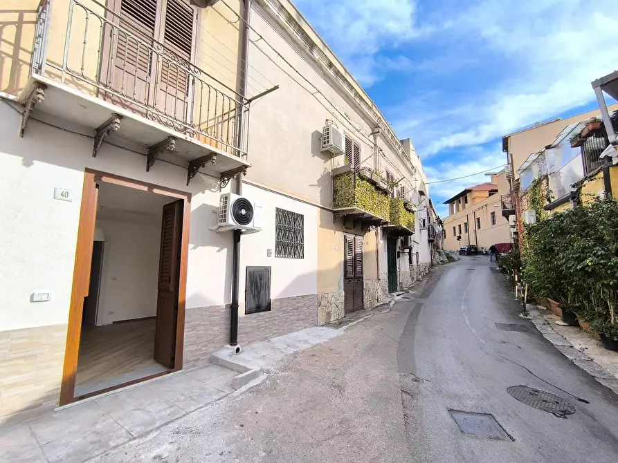 Immagine 13 di Appartamento in affitto  in Salita Belmonte 40 a Palermo