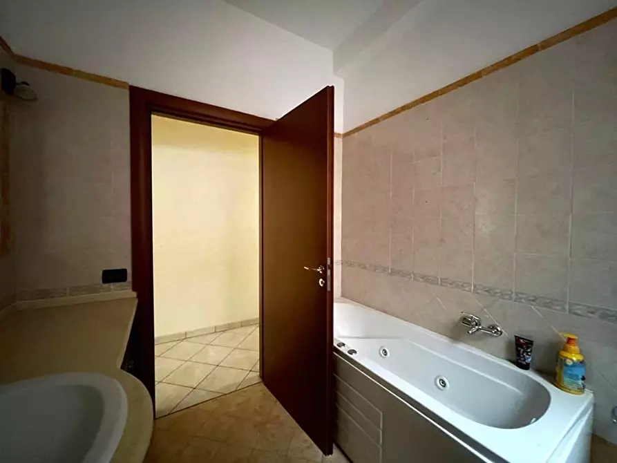 Immagine 12 di Appartamento in vendita  in vittorio emanuele orlando 30 a Ficarazzi