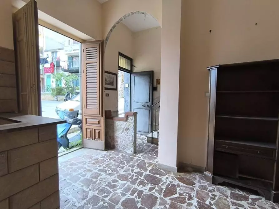 Immagine 2 di Palazzo in vendita  in Largo Castello 37 a Altavilla Milicia