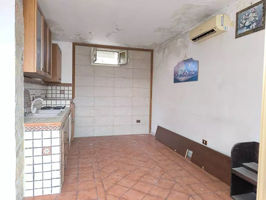 Immagine 18 di Palazzo in vendita  in Largo Castello 37 a Altavilla Milicia