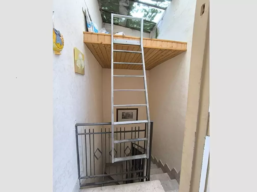 Immagine 24 di Palazzo in vendita  in Largo Castello 37 a Altavilla Milicia