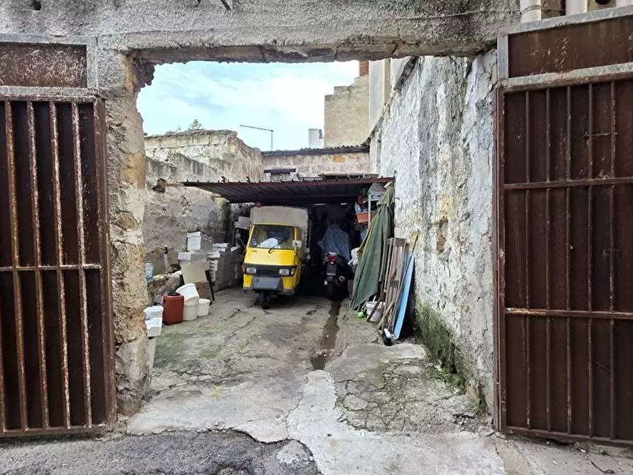 Immagine 3 di Box auto in vendita  in Cortile Catalano 4 a Bagheria