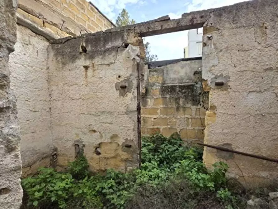 Immagine 9 di Box auto in vendita  in Cortile Catalano 4 a Bagheria