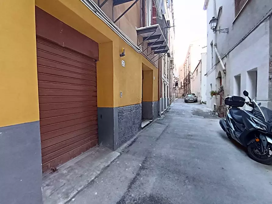 Immagine 6 di Locale commerciale in affitto  in Vicolo Sant'orsola 23 a Palermo