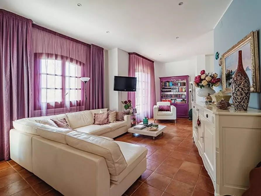 Immagine 3 di Villa in vendita  in Viale Aiace a Palermo