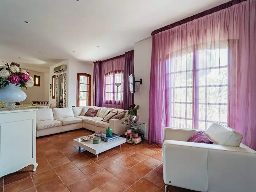 Immagine 5 di Villa in vendita  in Viale Aiace a Palermo