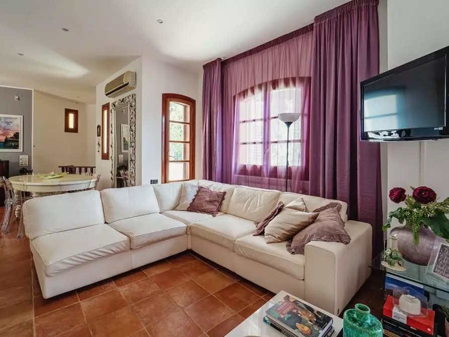 Immagine 6 di Villa in vendita  in Viale Aiace a Palermo