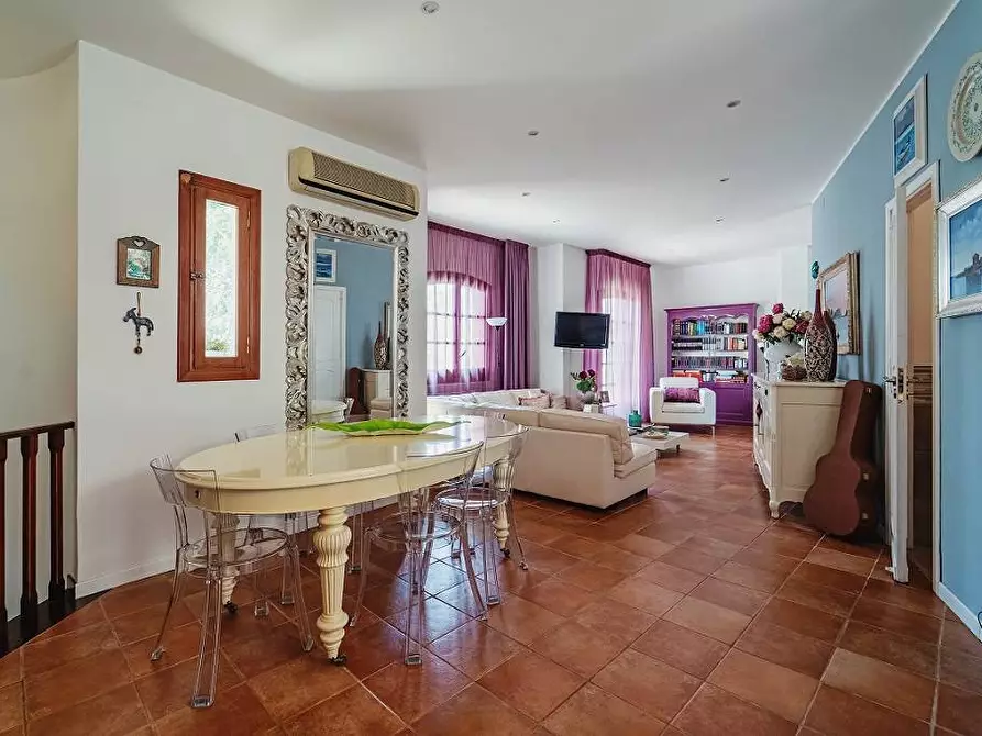 Immagine 7 di Villa in vendita  in Viale Aiace a Palermo