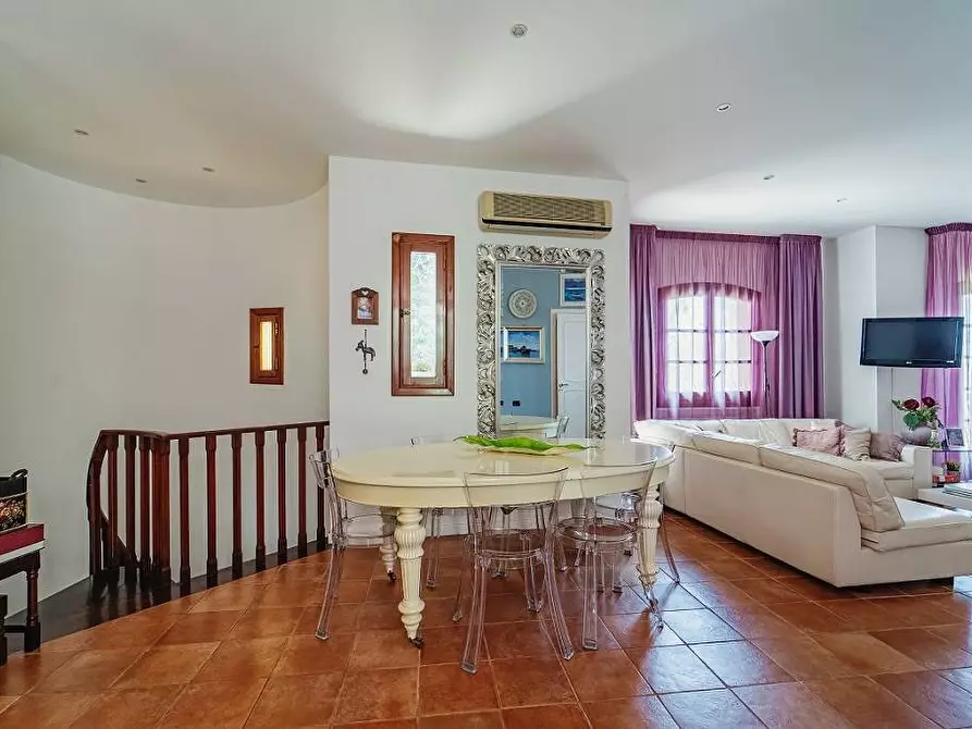 Immagine 8 di Villa in vendita  in Viale Aiace a Palermo