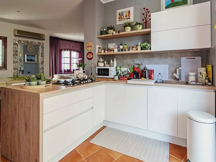 Immagine 11 di Villa in vendita  in Viale Aiace a Palermo