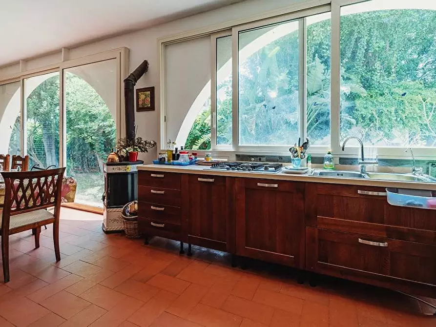 Immagine 22 di Villa in vendita  in Viale Aiace a Palermo