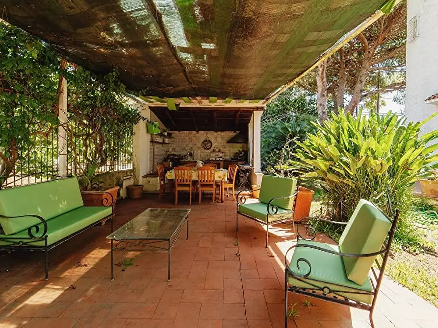 Immagine 32 di Villa in vendita  in Viale Aiace a Palermo