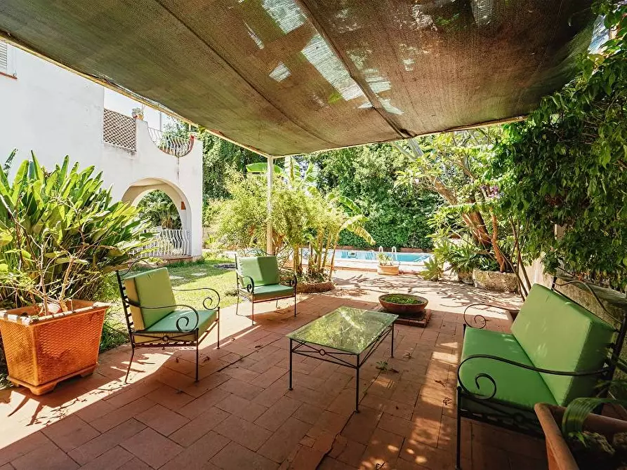Immagine 33 di Villa in vendita  in Viale Aiace a Palermo