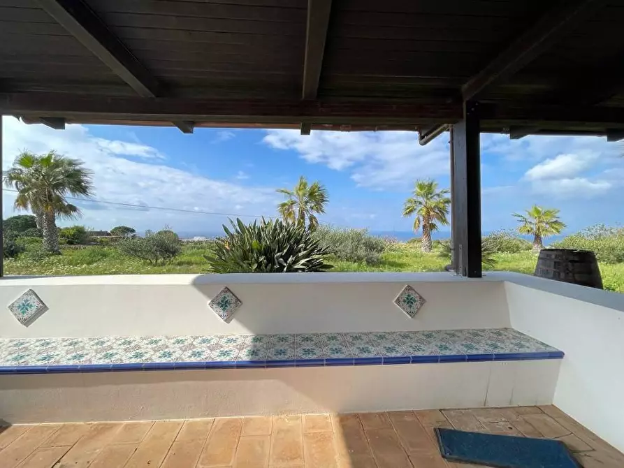 Immagine 4 di Villa in vendita  in Via Zubebi 13 a Pantelleria