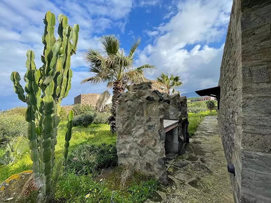 Immagine 9 di Villa in vendita  in Via Zubebi 13 a Pantelleria