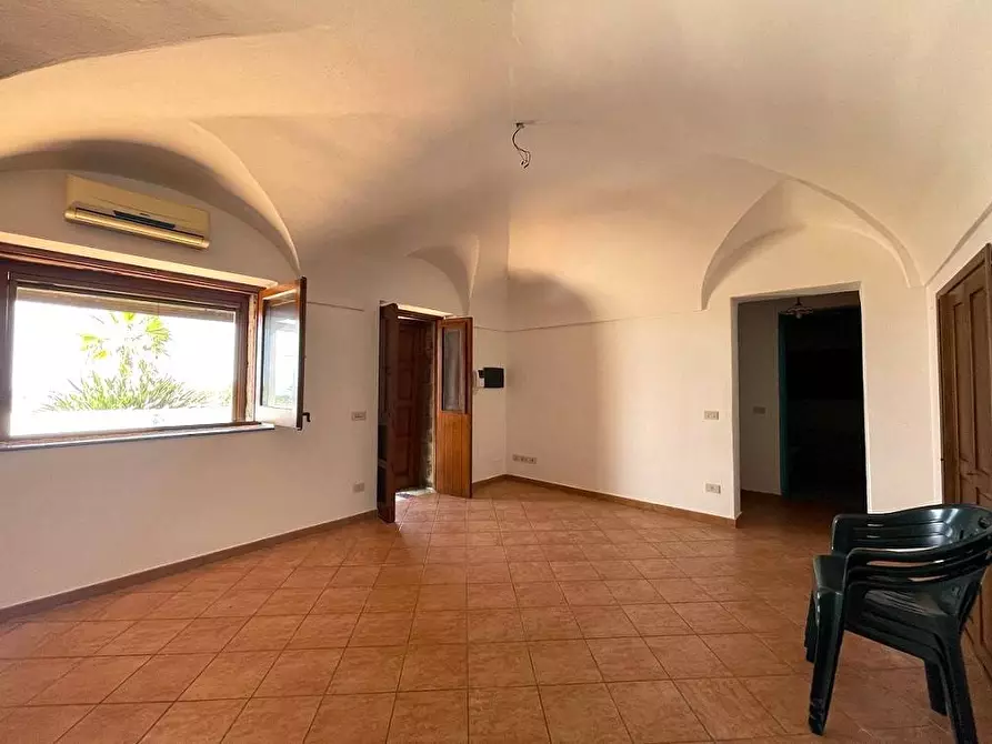 Immagine 11 di Villa in vendita  in Via Zubebi 13 a Pantelleria