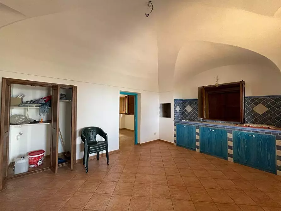 Immagine 13 di Villa in vendita  in Via Zubebi 13 a Pantelleria