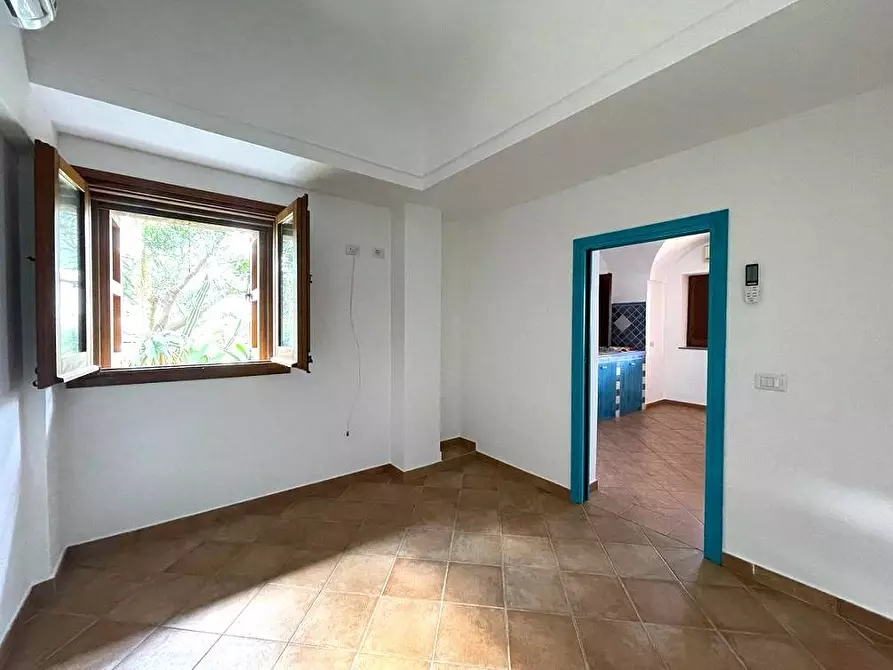 Immagine 15 di Villa in vendita  in Via Zubebi 13 a Pantelleria