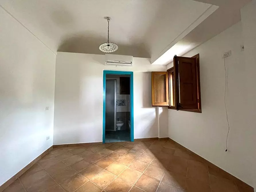 Immagine 17 di Villa in vendita  in Via Zubebi 13 a Pantelleria