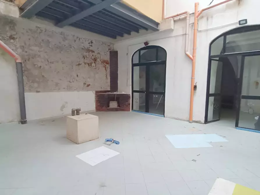 Immagine 11 di Locale commerciale in vendita  in Via San Basilio 37 a Palermo