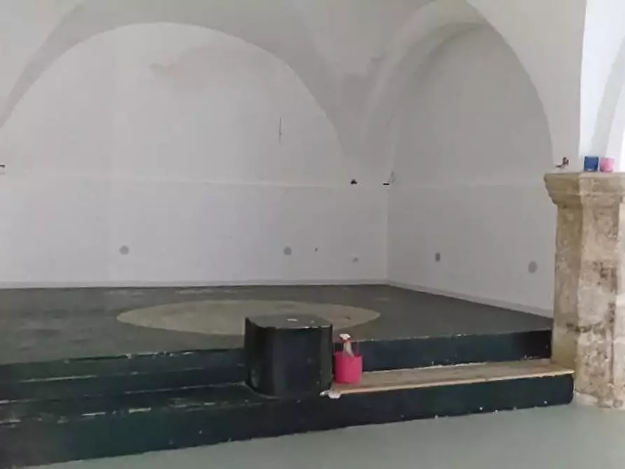 Immagine 14 di Locale commerciale in vendita  in Via San Basilio 37 a Palermo