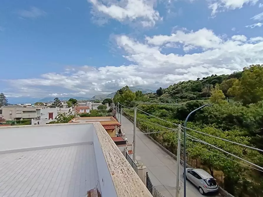 Immagine 25 di Villa in vendita  in Contrada Stazzone snc a Casteldaccia