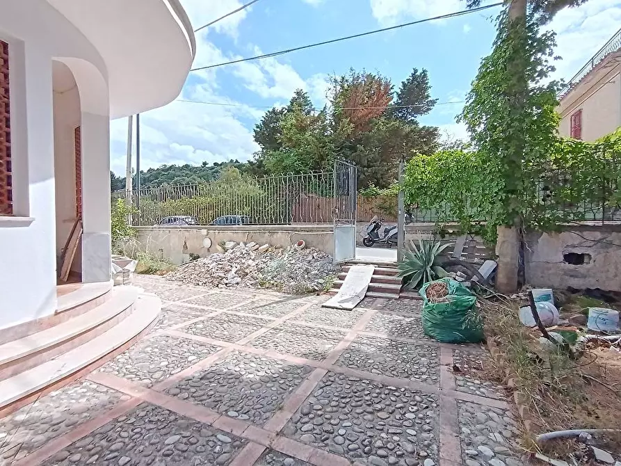 Immagine 38 di Villa in vendita  in Contrada Stazzone snc a Casteldaccia