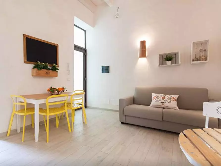 Immagine 1 di Appartamento in affitto  in Vicolo Carini 10 a Palermo