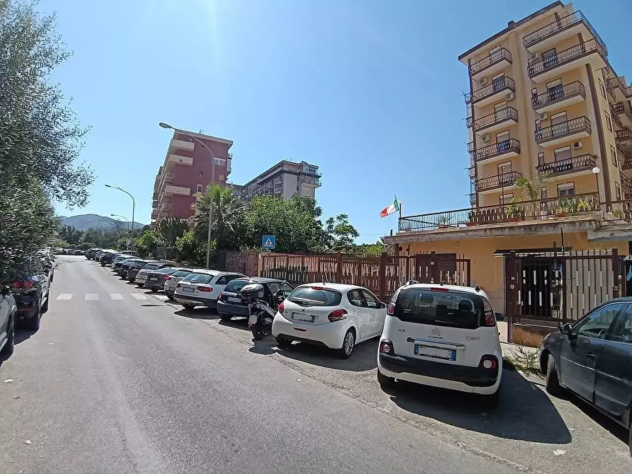 Immagine 16 di Locale commerciale in vendita  in Via Michele Titone 16A a Palermo