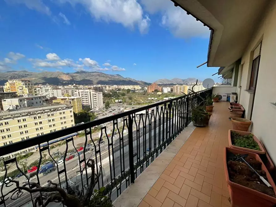 Immagine 13 di Appartamento in vendita  in Viale Regione Siciliana Nord Ovest 2629 a Palermo
