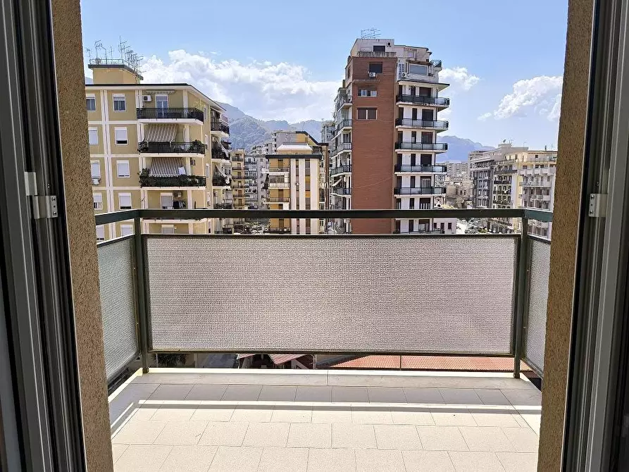 Immagine 4 di Appartamento in vendita  in Via Maresciallo Guglielmo Pecori Giraldi 12 a Palermo