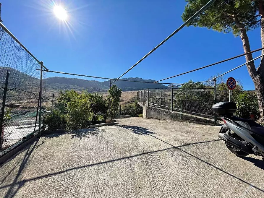 Immagine 41 di Villa in vendita  in Contrada Montagnola SNC a Monreale