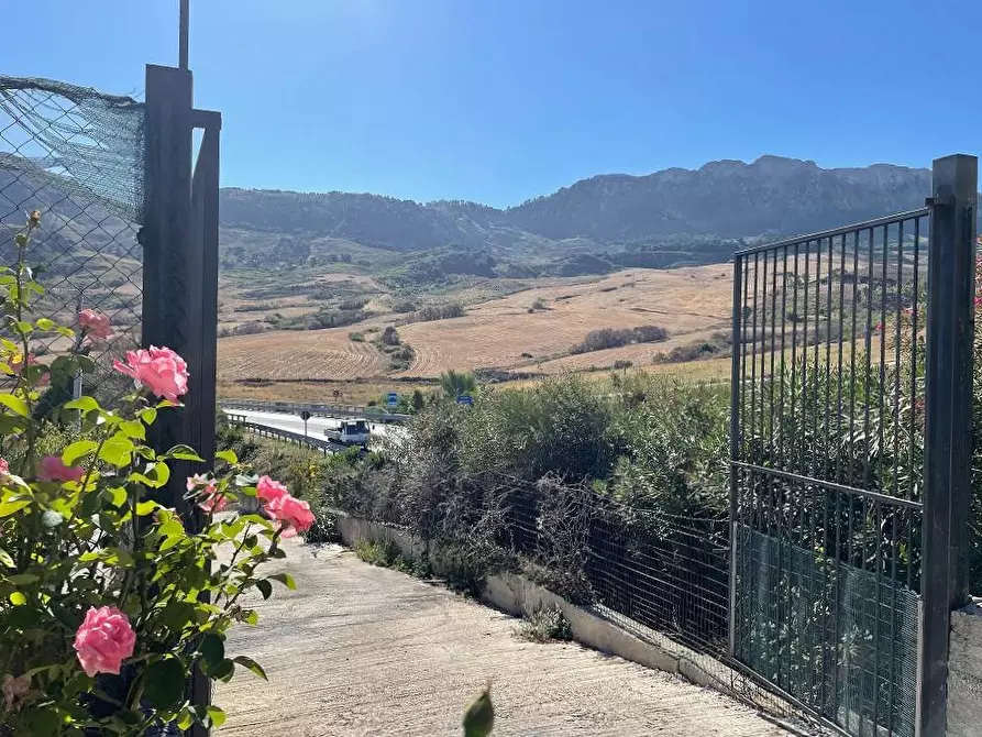 Immagine 42 di Villa in vendita  in Contrada Montagnola SNC a Monreale