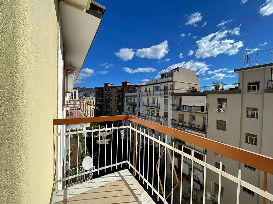 Immagine 8 di Appartamento in vendita  in Via Niccolò Cento 16 a Palermo