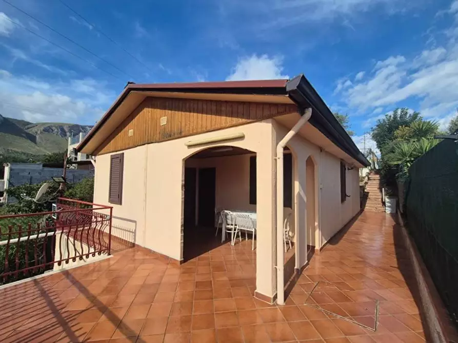 Immagine 1 di Villa in vendita  in Contrada Serra Scirocco a Trabia