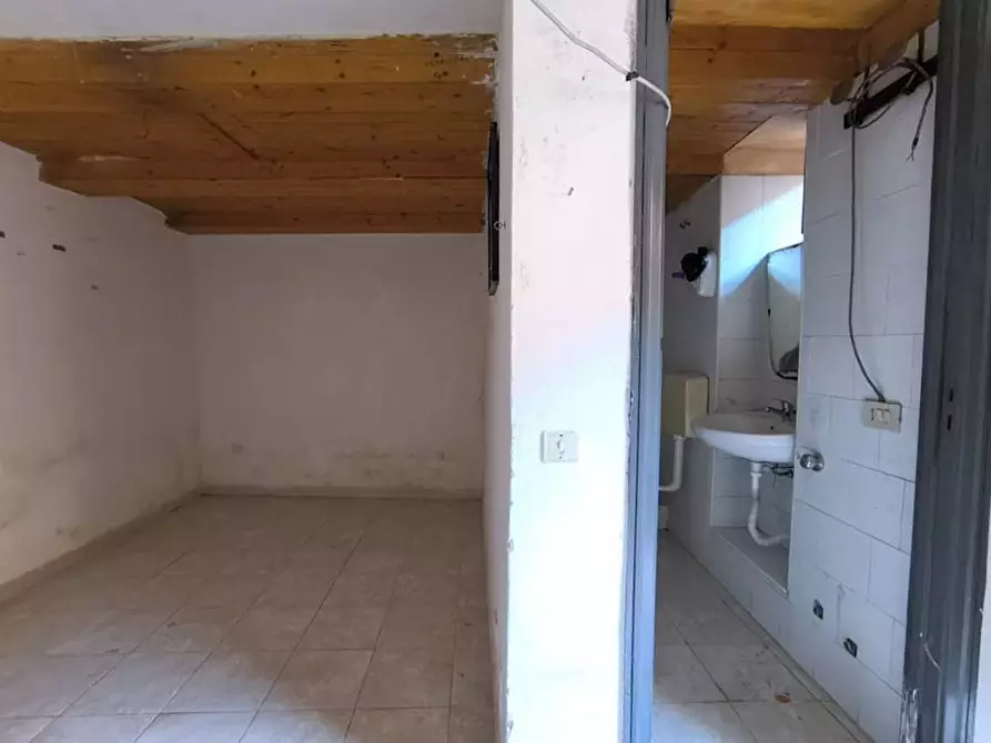 Immagine 4 di Appartamento in vendita  in Cortile Bensa 5 a Palermo