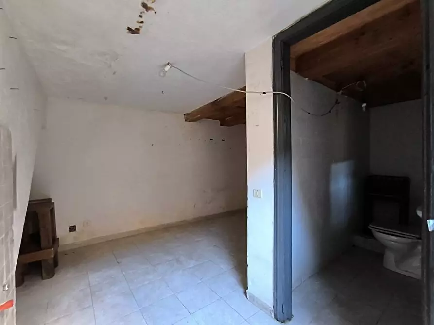 Immagine 6 di Appartamento in vendita  in Cortile Bensa 5 a Palermo