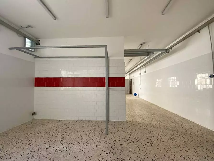 Immagine 18 di Locale commerciale in vendita  in Via Dei Quartieri 21 a Palermo