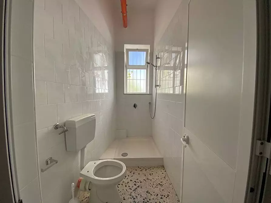 Immagine 19 di Locale commerciale in vendita  in Via Dei Quartieri 21 a Palermo