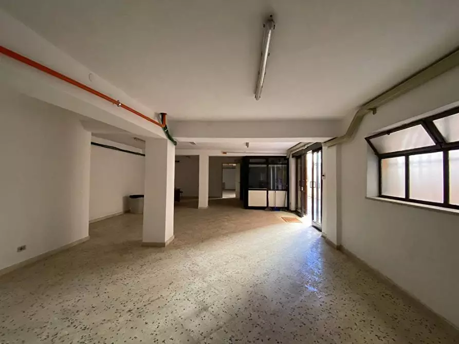 Immagine 22 di Locale commerciale in vendita  in Via Dei Quartieri 21 a Palermo