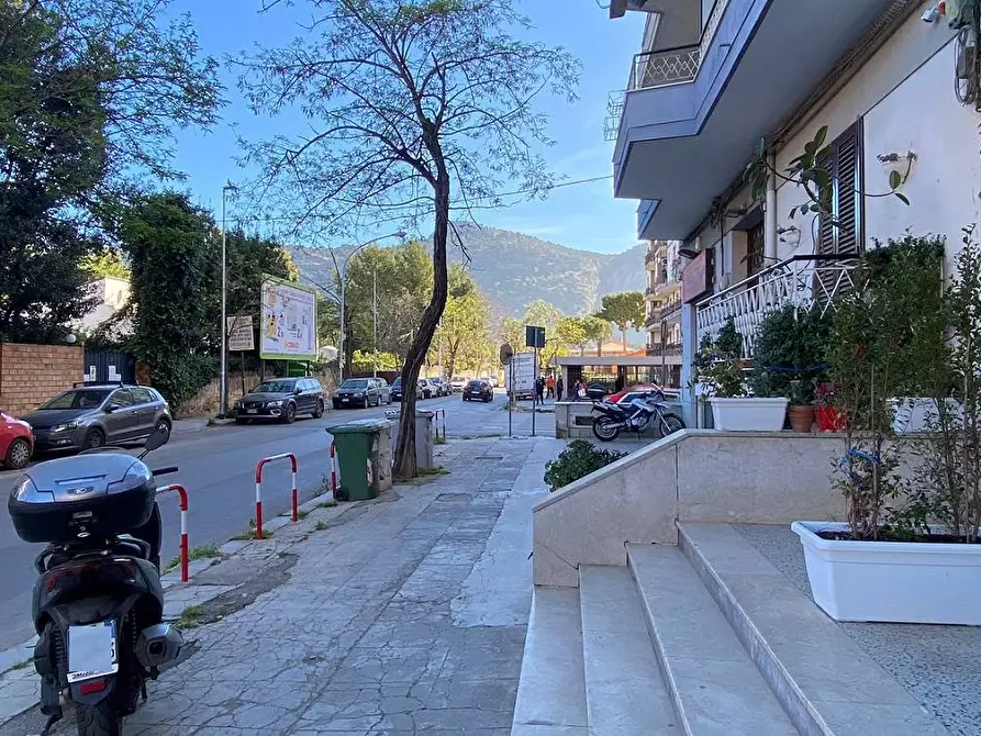 Immagine 37 di Locale commerciale in vendita  in Via Dei Quartieri 21 a Palermo