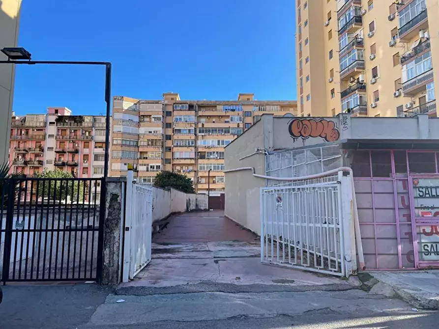 Immagine 7 di Box auto in vendita  in Via Ingegneros 110 a Palermo