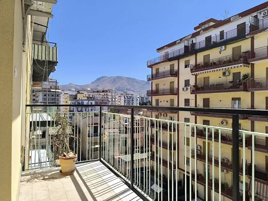 Immagine 2 di Camera in affitto  in Via Gaetano Amoroso 18 a Palermo