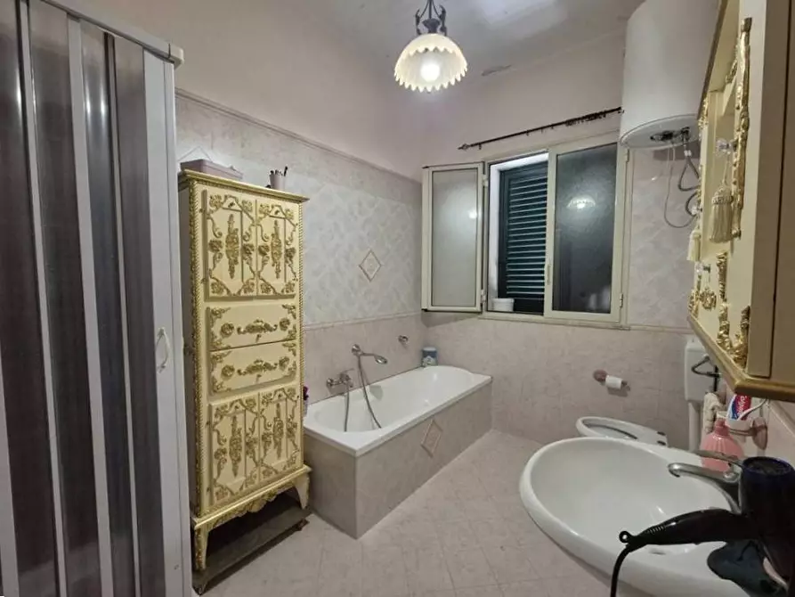 Immagine 5 di Appartamento in vendita  in Corso dei Mille 140 a Palermo