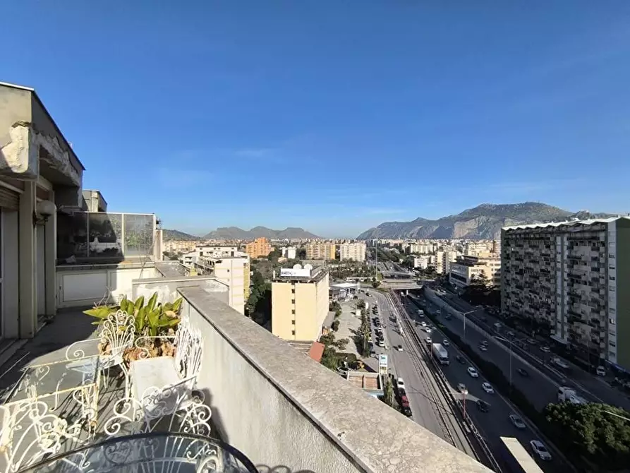 Immagine 5 di Attico in vendita  in Viale della Regione Siciliana 2464 a Palermo