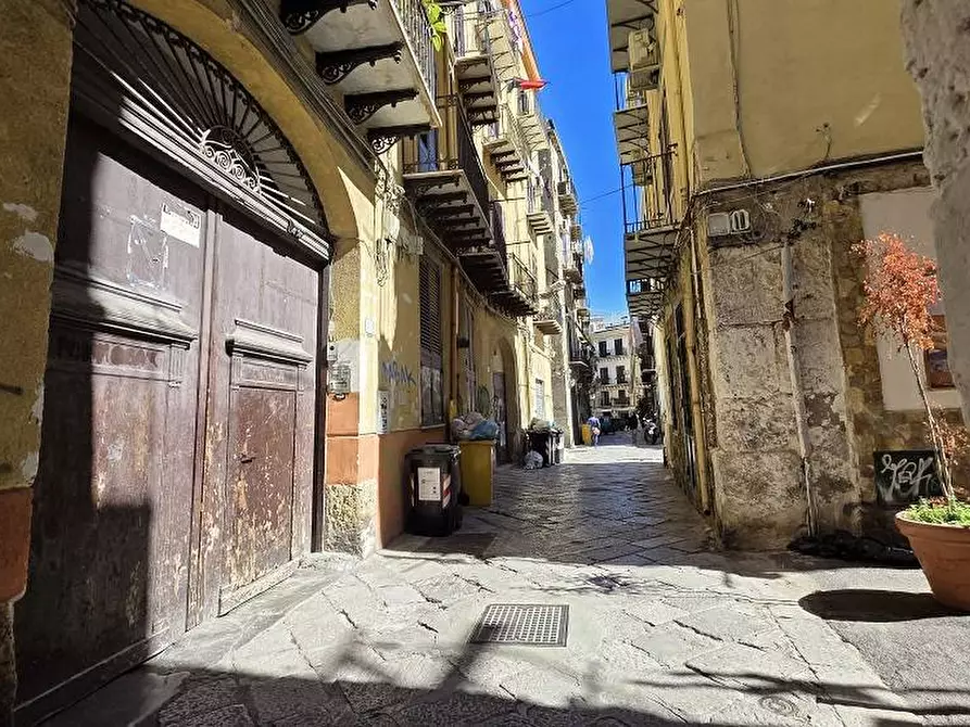 Immagine 1 di Magazzino in vendita  in Via Giacalone 23 a Palermo